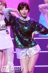 组图：SJ-M与MBLAQ等热唱《MCD》 2NE1夺冠