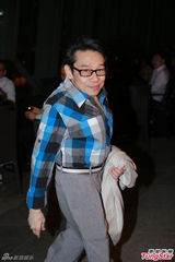 组图：乐易玲开生日派对 TVB花旦小生齐到贺