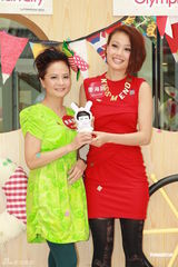 高清组图：容祖儿望林峰远离小人 撑阿Sa曾想生孩子