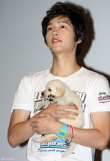 幻灯图：《心心历险记2》首映 宋钟基成东日等出席