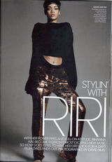 组图：蕾哈娜白发变时尚女魔头 手掌纹身个性