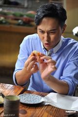 组图：“帅气机长”张智霖微博生活照集锦