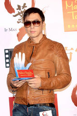 高清组图：甄子丹进驻香港杜莎夫人蜡像馆 自言《叶问》是其代表作 