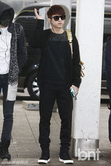 组图：SuperJunior SISTAR等便装亮相机场