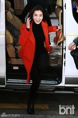 组图：《星星》庆功 金秀贤全智贤潜伏入场