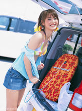 组图：日本名模佐佐木希拍摄青春写真 健康阳光