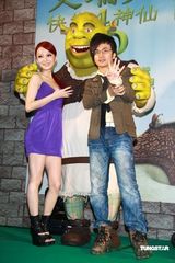 幻灯图：张韶涵清凉现身 用声音助阵《史瑞克4》