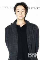 组图：EXO-Kf(x)孔孝珍等亮相某品牌纪念活动