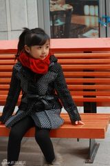 组图：5岁小萝莉走红微博 小天使萌化网友心