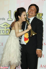 组图：瞿友宁凭《我可能》获金钟戏剧类最佳导演