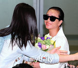 组图：《圣殇》主演李廷镇赵敏秀赞誉回国