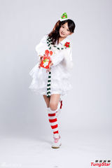 组图：15岁美萝莉许雅涵变圣诞白雪公主惹人爱