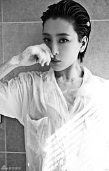 组图：马苏最新冷艳写真 黑白风格诠释知性典雅