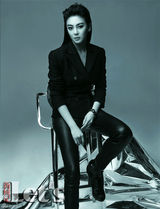 高清图：张雨绮帅气中性扮相登时尚杂志封面