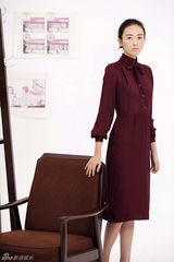 组图：童瑶时尚写真秀美腿 展妩媚妖娆