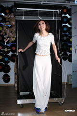 组图：林凡携新专辑归来 变美亮相否认整形