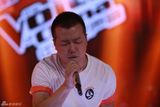 组图：中国好声音第三场 选手嗓音雌雄莫辩