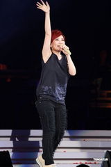 组图：梁静茹香港红馆个唱落幕 造型百变气氛热