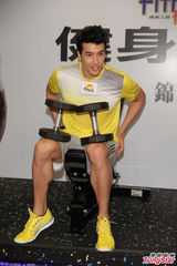 组图：蔡依林男友亮相 阳光俊朗帅气十足