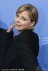 幻灯图：丹麦电影《一家人》记者会 主创齐亮相