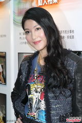 组图：李彩华为信仰受浸 不信林峰吴千语分房睡