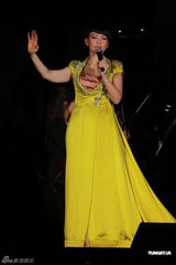 组图：陈洁仪性感亮相音乐会 赵增熹意外遭戏弄