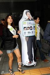 组图：严正花金尚京出席韩国失踪儿童日活动