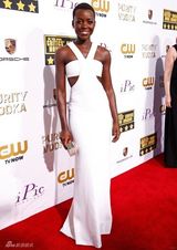 组图：黑人女星露皮塔成《人物》2014最美女性