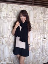 组图：42岁日本美女风姿似少女 当外婆三世同堂