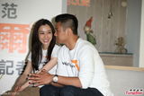 组图：范玮琪陈建州夫妻做慈善 打情骂俏晒甜蜜