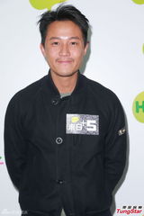 组图：黄芷晴望母亲节前出院 姜皓文慰问黄日华