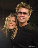 组图：盘点安妮斯顿与前夫皮特昔日甜蜜瞬间