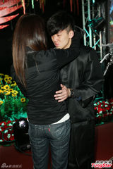 组图：高凌风公祭好友送行 儿子盼争产风波平息