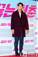 组图：李敏镐Rain等出席《热血青春》VIP试映会