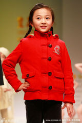 幻灯图集：国际时装周童装专场 林妙可不输超模 