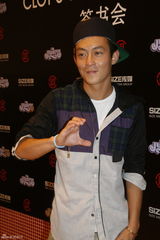 高清图：陈冠希上海出席活动 表情丰富活力四射