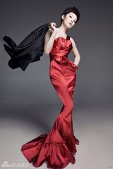 幻灯图：袁莉最新写真 展现火焰般艳丽性感之美