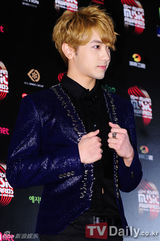 组图：韩团EXO出席2012MAMA颁奖礼记者会