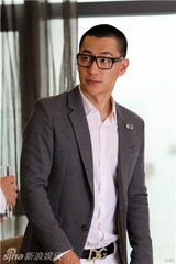 组图：《等待绽放》主演定妆照