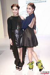 组图：AOA喜尝模特儿滋味 张继聪淡定行猫步