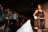 组图：香港时装节开幕 泳衣秀吸引大批宅男