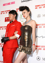 幻灯图：霍思燕2009华丽变身 精彩瞬间美丽绽放