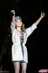 组图：王心凌不谈新恋情 罗志祥庾澄庆比拼热舞