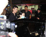 组图：徐父遗体火化大小S送别 汪小菲许雅钧陪同