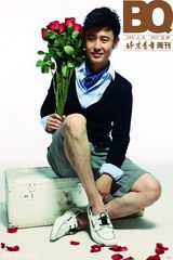 组图：吴秀波拍摄新写真 英伦装扮显雅皮风范