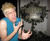 高清组图：AK迪斯尼迎万圣节 黑色世界玩个痛快