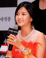 组图：南宝拉金智英等出席新片《恐怖故事》首映