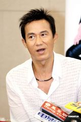 幻灯图集：景甜变美女老板倒追男 何润东大送拥抱