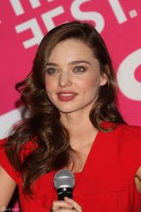 高清组图：超模米兰达-可儿墨西哥走秀靓丽多姿