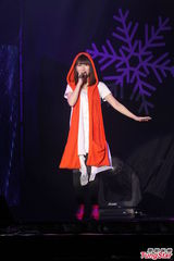 组图：萧敬腾炎亚纶亮相圣诞演唱会high翻全场